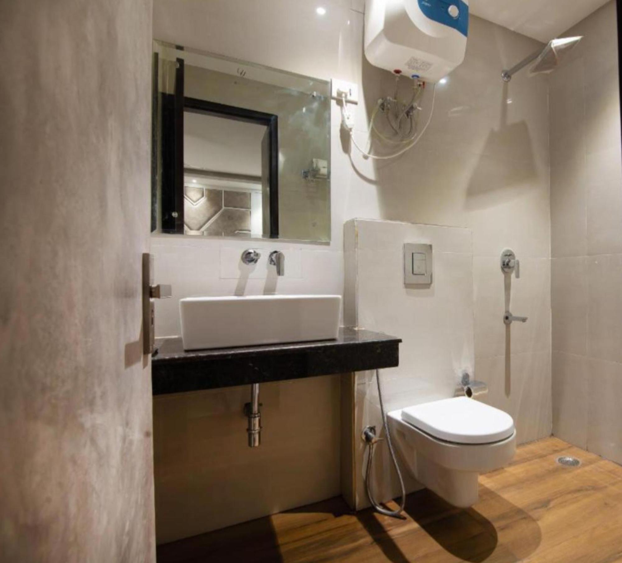 Vasudha -near Delhi Airport Hotel 3*