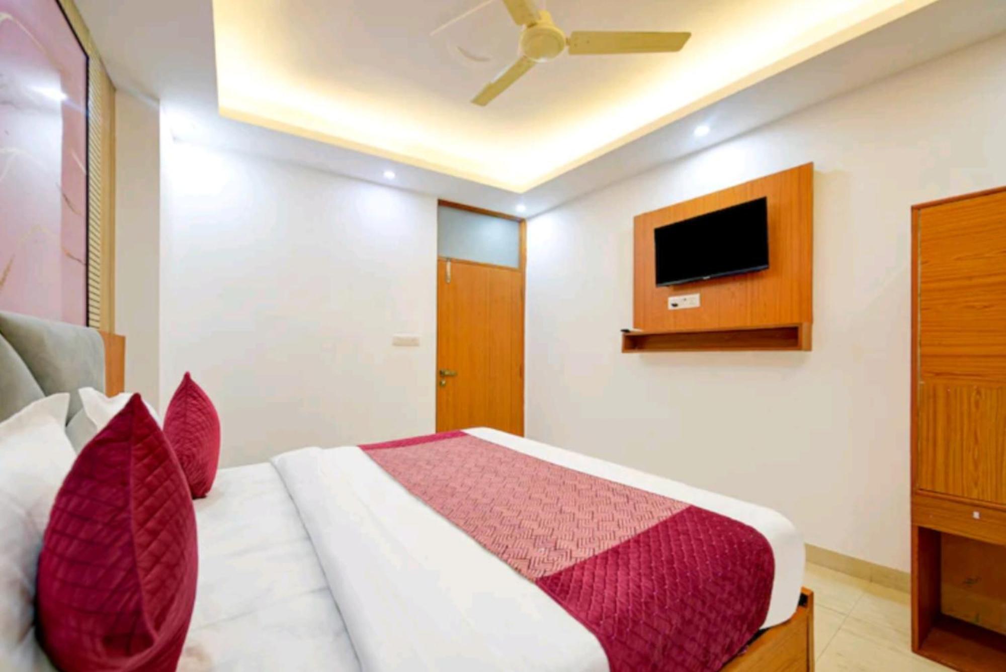 Vasudha -near Delhi Airport Hotel
