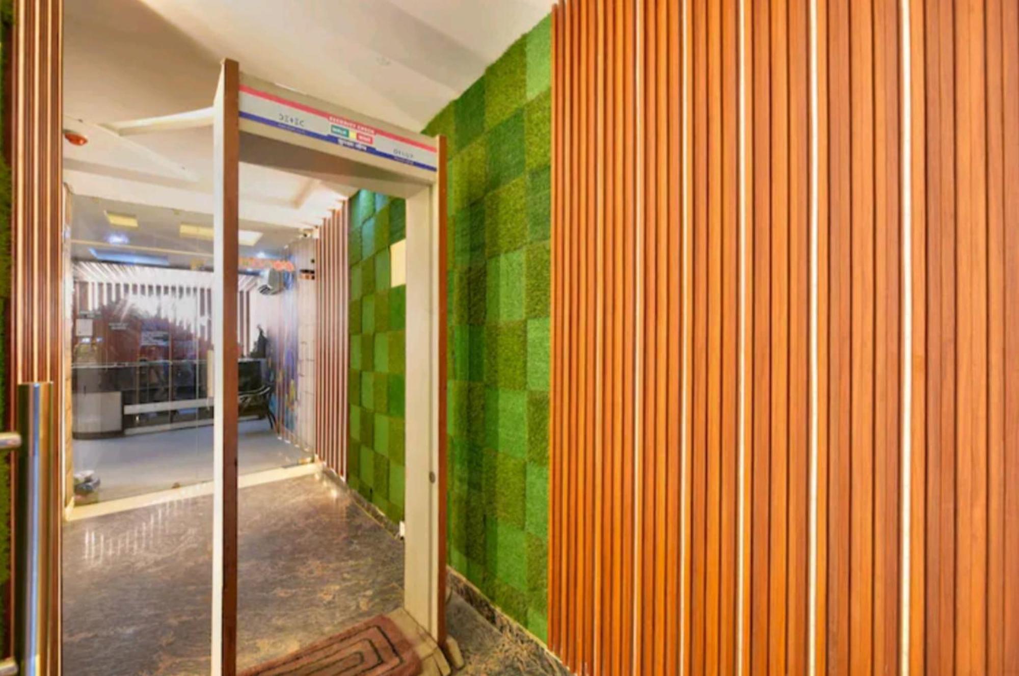 Vasudha -near Delhi Airport 3*