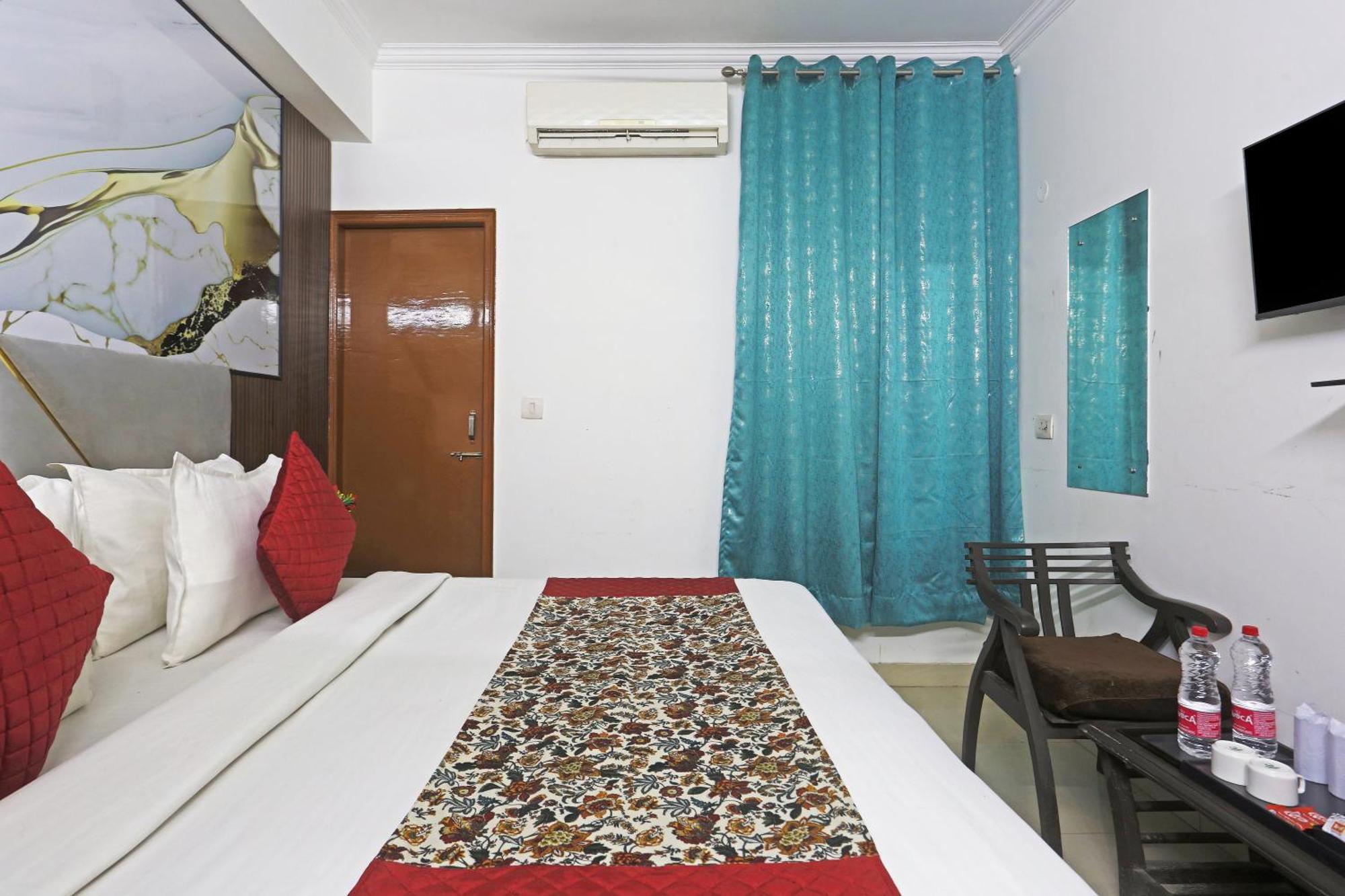 Vasudha -near Delhi Airport 3* New Delhi